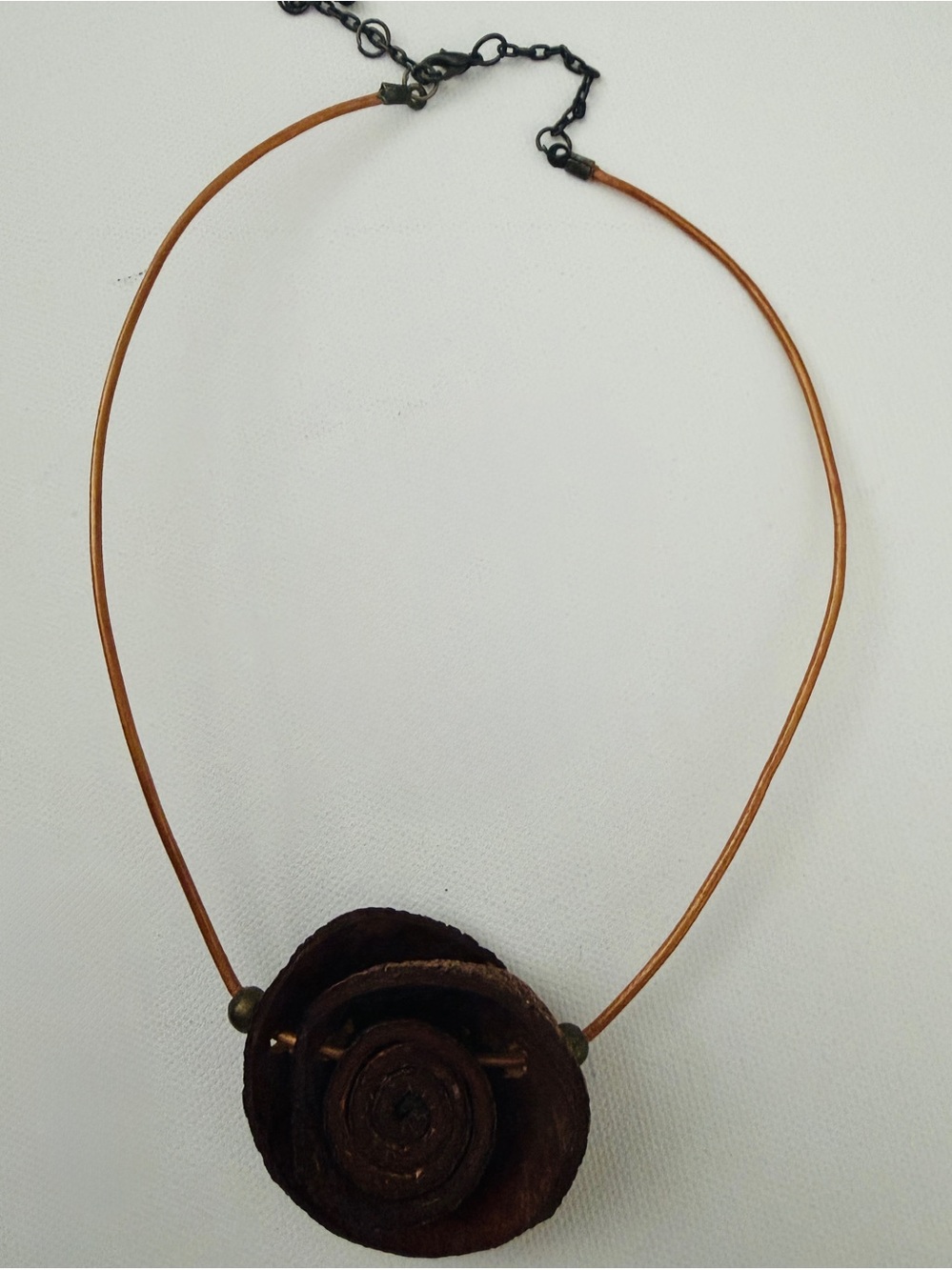 Aria Brown Leather Flower Pendant Necklace. Vintage
